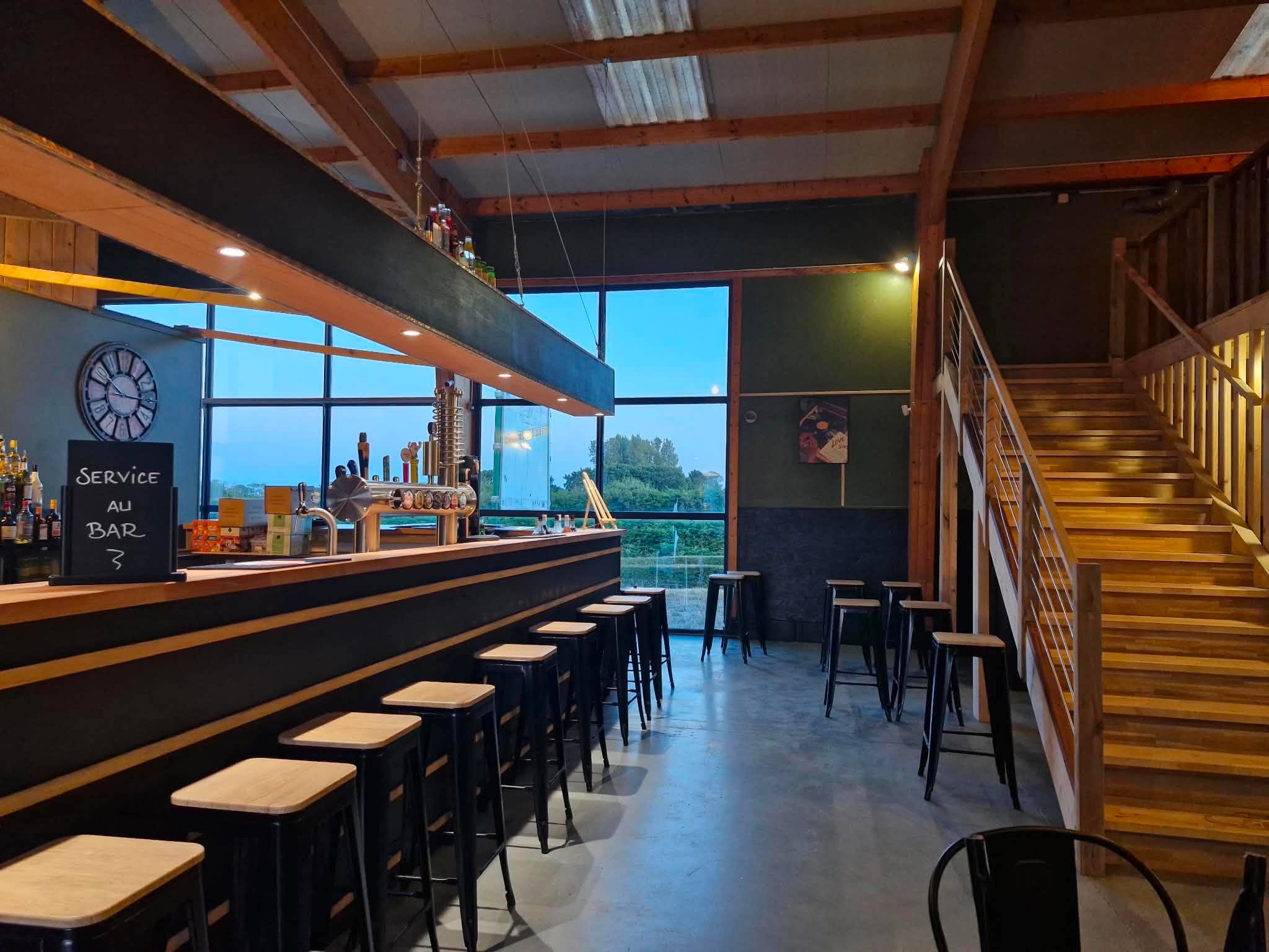 Ambiance Phénix Bar 2